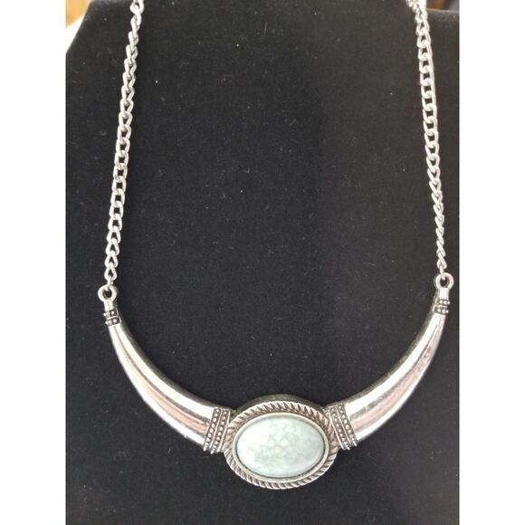 TWELVE inch necklace with large blue stone n130 - Picture 1 of 11